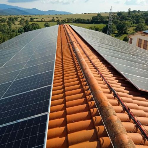 Tejado con paneles solares