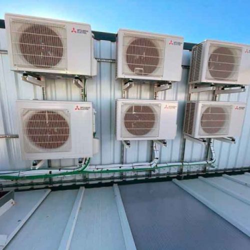 Instalación exterior de aires acondicionados