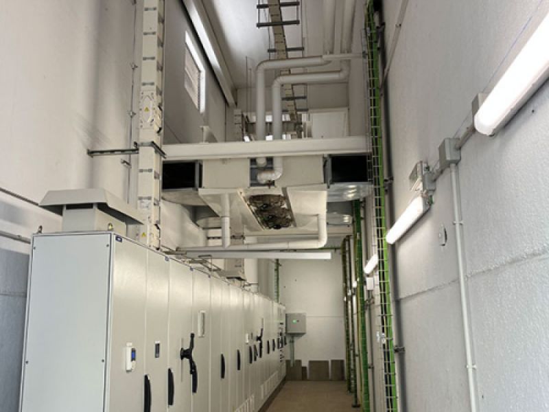 Instalación eléctrica en fábrica