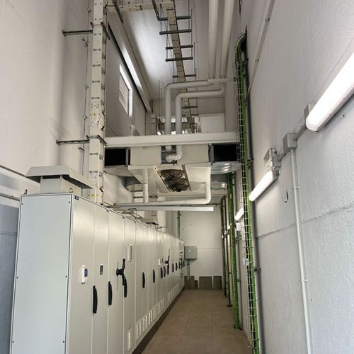 Instalación eléctrica en fábrica